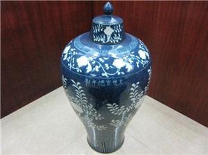 專家指南 如何三步分析法辨明灑藍(lán)釉瓷器拍賣價(jià)格的真?zhèn)闻c價(jià)值